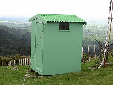 Kaimai hut pre restoration - Feb 2009